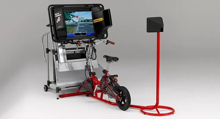 自転車シミュレーターを用いた交通安全教室